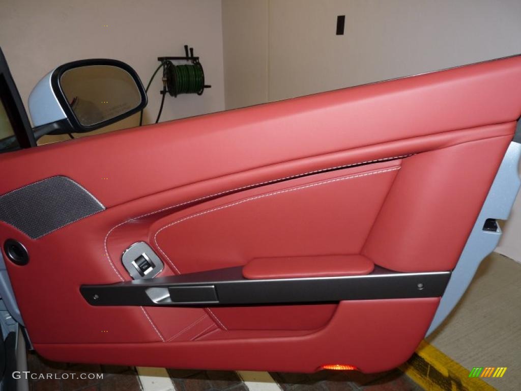 2011 V8 Vantage Roadster - Lightning Silver / Chancellor Red photo #14