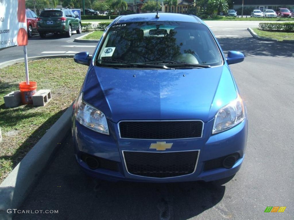 2010 Aveo Aveo5 LS - Bright Blue / Charcoal photo #2