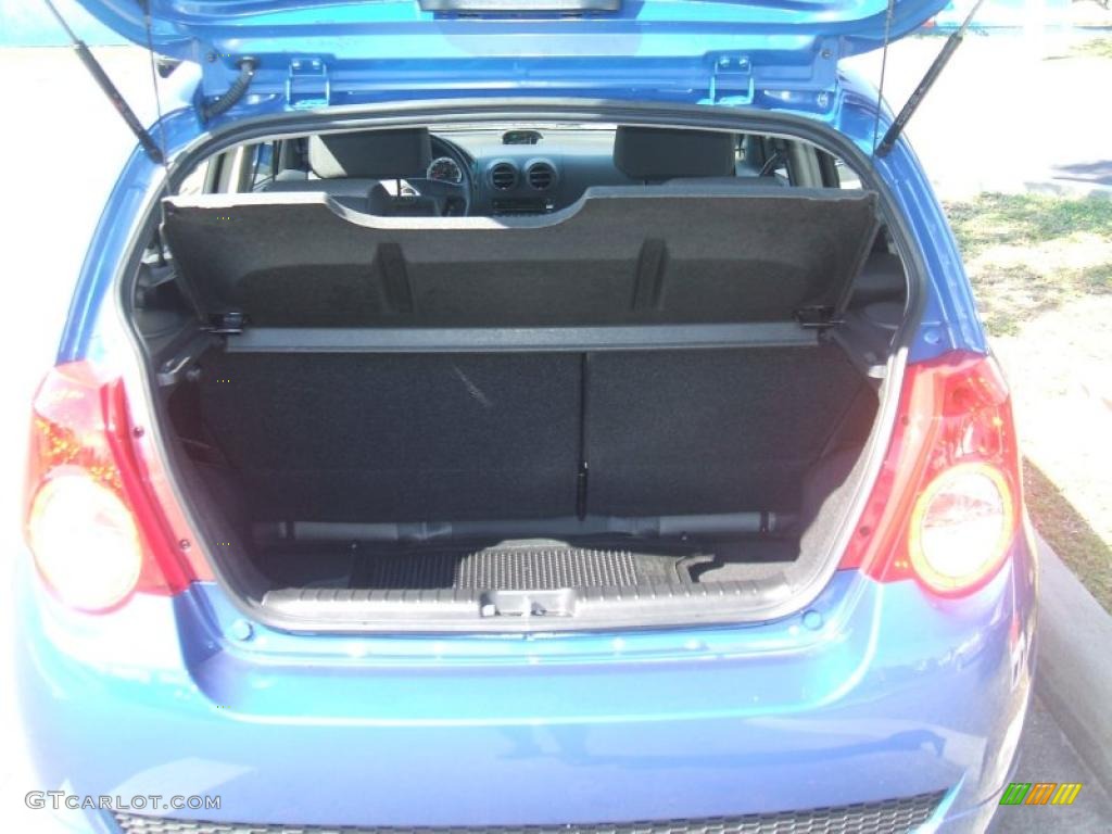 2010 Aveo Aveo5 LS - Bright Blue / Charcoal photo #6