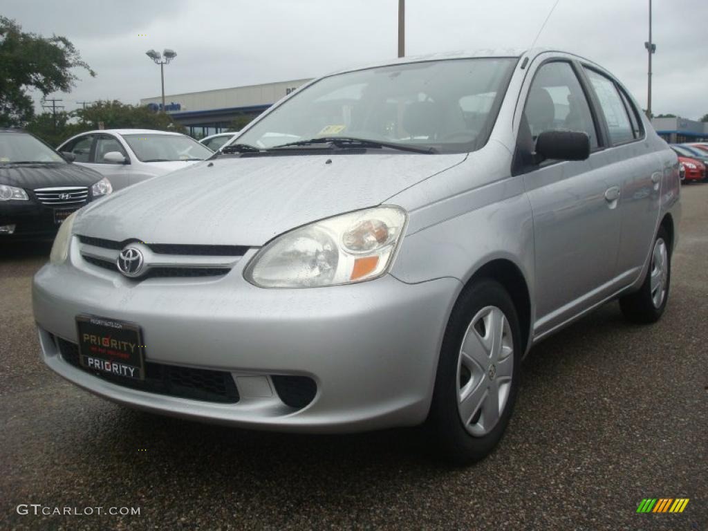 2005 ECHO Sedan - Silver Streak Mica / Dark Charcoal photo #1