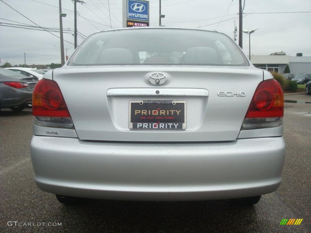 2005 ECHO Sedan - Silver Streak Mica / Dark Charcoal photo #5