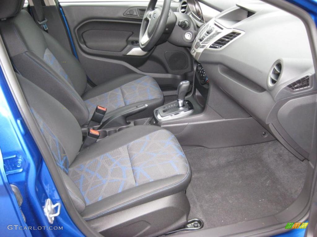 Charcoal Black/Blue Cloth Interior 2011 Ford Fiesta SE Hatchback Photo #37534444