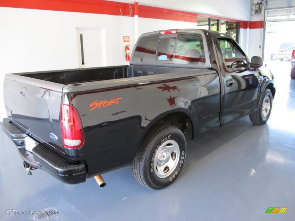 1999 F150 XL Regular Cab - Black / Medium Graphite photo #4