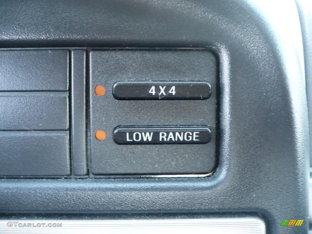1995 F150 XLT Regular Cab 4x4 - Bright Sapphire Pearl Metallic / Gray photo #18