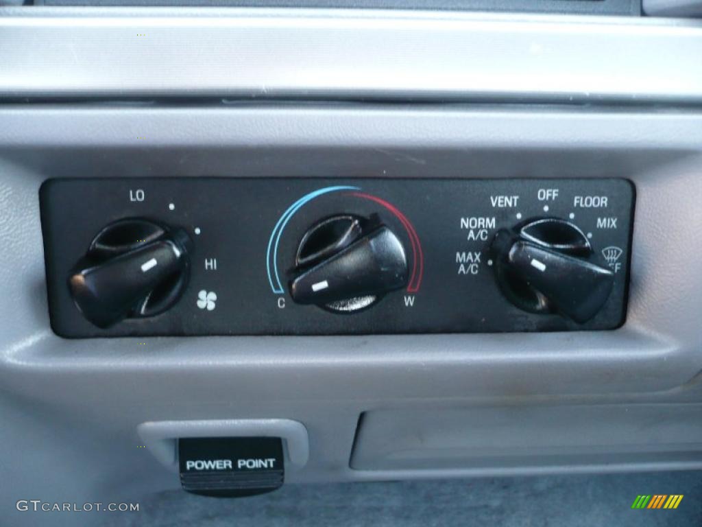 1995 F150 XLT Regular Cab 4x4 - Bright Sapphire Pearl Metallic / Gray photo #20
