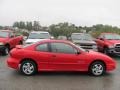 2002 Bright Red Pontiac Sunfire SE Coupe  photo #5