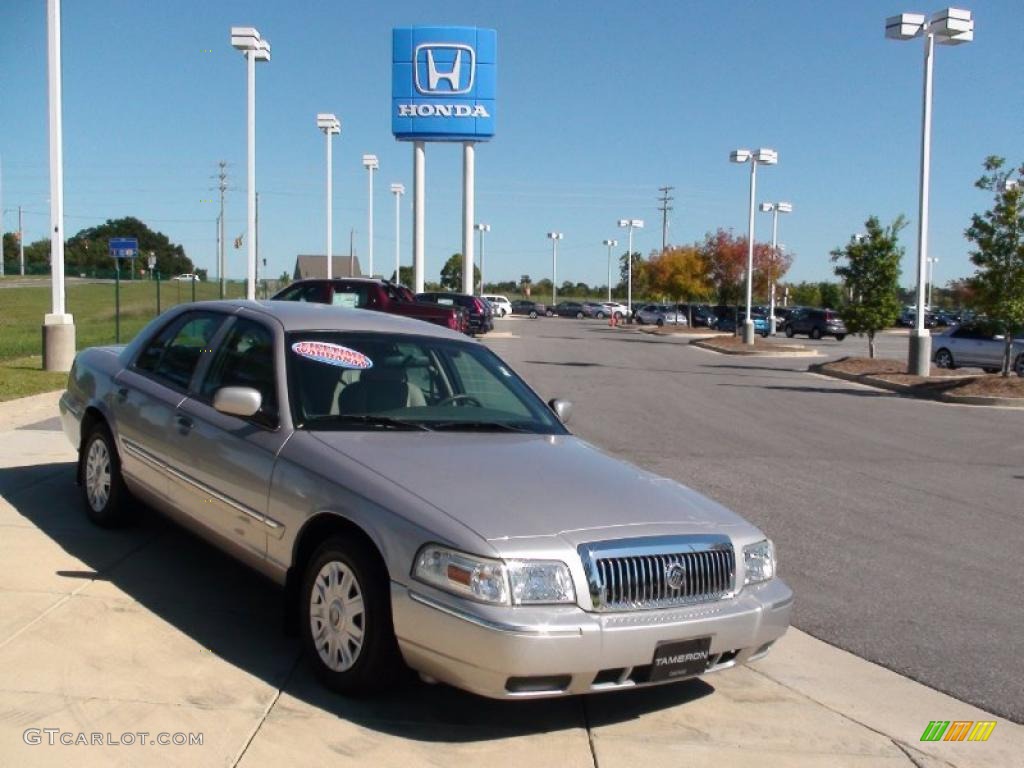 2006 Grand Marquis GS - Silver Birch Metallic / Medium Light Stone photo #2