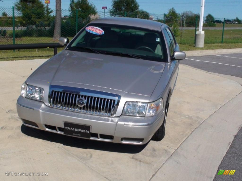 2006 Grand Marquis GS - Silver Birch Metallic / Medium Light Stone photo #12