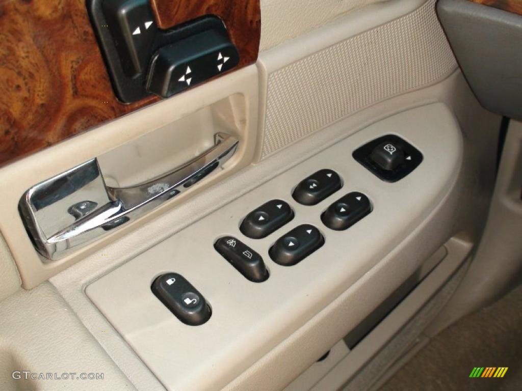 2006 Grand Marquis GS - Silver Birch Metallic / Medium Light Stone photo #17