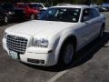Cool Vanilla White - 300 Touring Photo No. 1