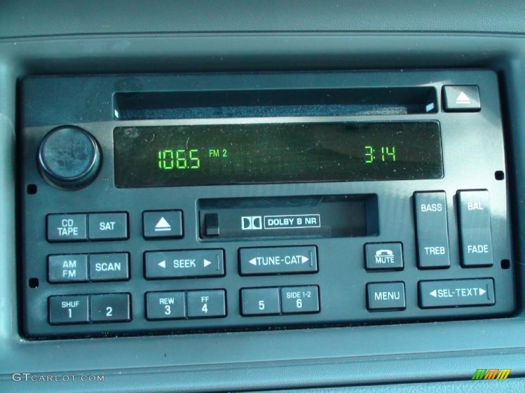 2006 Grand Marquis GS - Silver Birch Metallic / Medium Light Stone photo #22