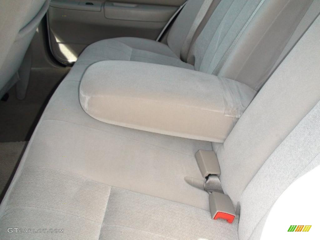 2006 Grand Marquis GS - Silver Birch Metallic / Medium Light Stone photo #27