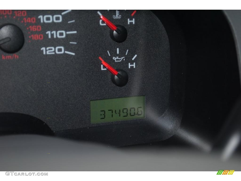 2005 F150 XLT SuperCab 4x4 - Bright Red / Medium Flint Grey photo #26