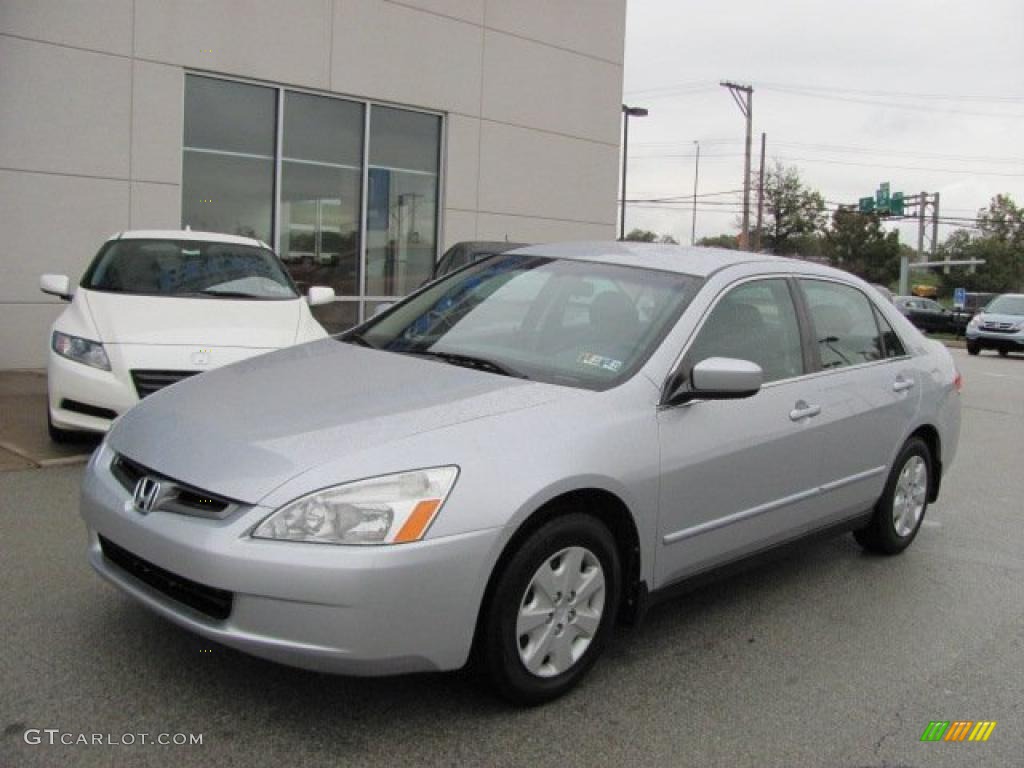 2003 Accord LX Sedan - Satin Silver Metallic / Gray photo #2
