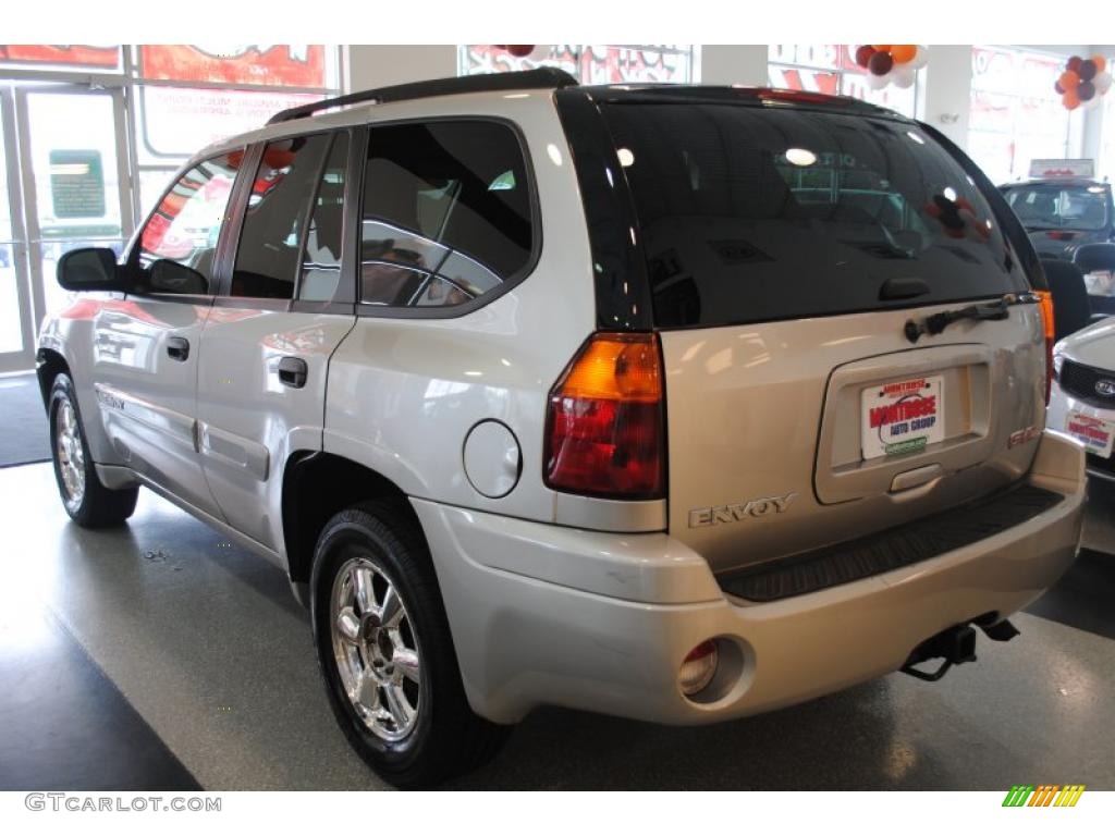 2004 Envoy SLE - Liquid Silver Metallic / Medium Pewter photo #3