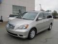 2008 Silver Pearl Metallic Honda Odyssey EX-L  photo #2