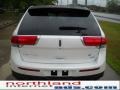 2011 White Platinum Tri-Coat Lincoln MKX AWD  photo #3