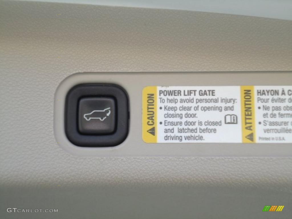 2007 Tahoe LTZ 4x4 - Summit White / Light Cashmere/Ebony photo #15