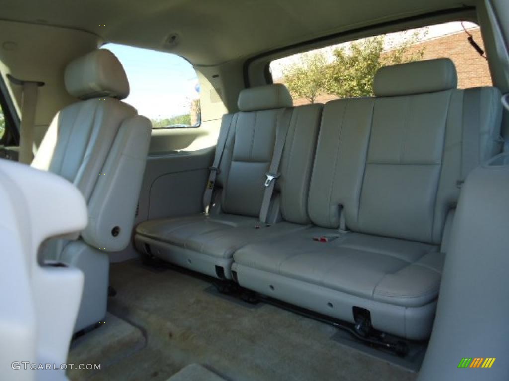 2007 Tahoe LTZ 4x4 - Summit White / Light Cashmere/Ebony photo #20