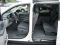 Stone White - Grand Caravan SE Photo No. 23