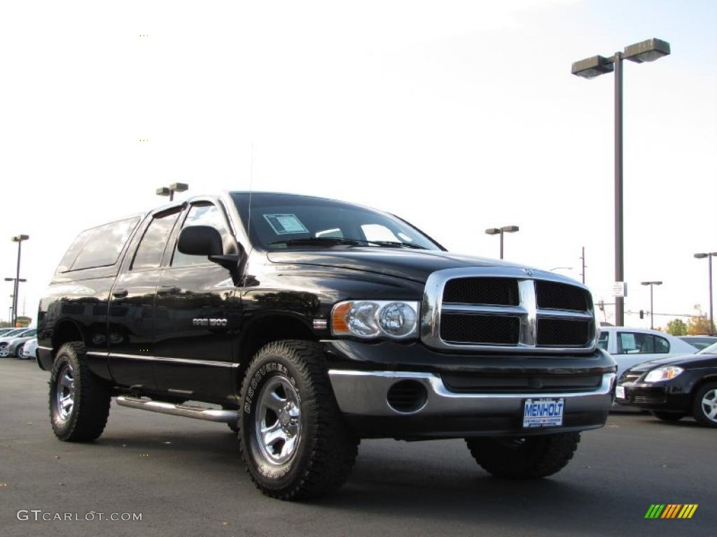 2005 Ram 1500 SLT Quad Cab 4x4 - Black / Dark Slate Gray photo #10