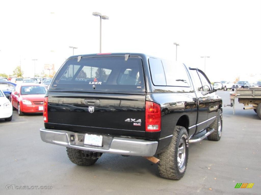 2005 Ram 1500 SLT Quad Cab 4x4 - Black / Dark Slate Gray photo #11