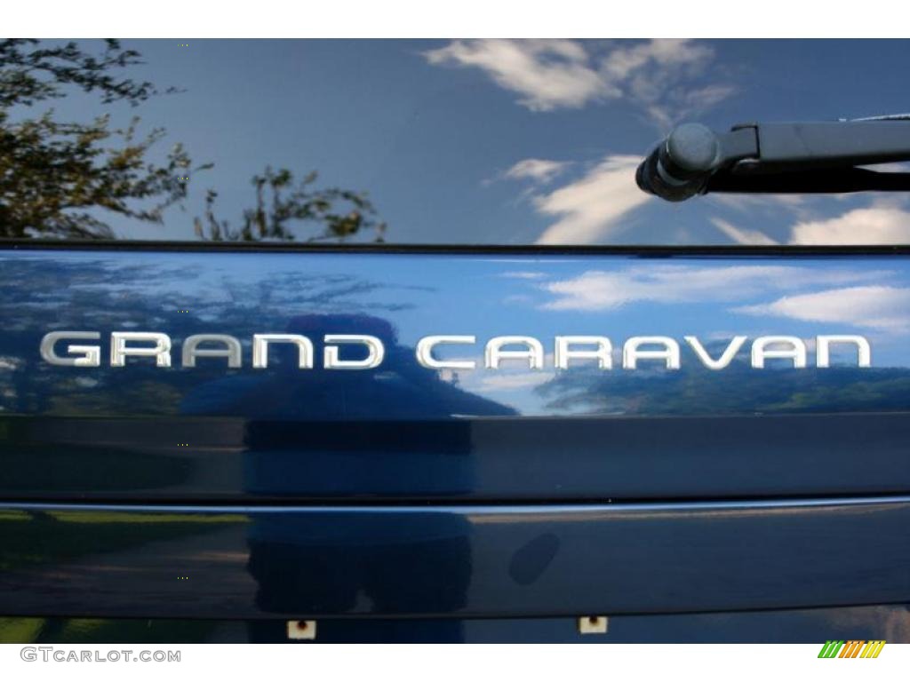 2003 Grand Caravan ES - Midnight Blue Pearl / Taupe photo #64