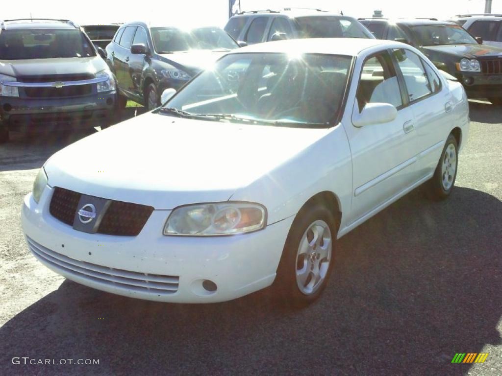 2004 Sentra 1.8 S - Cloud White / Taupe photo #1