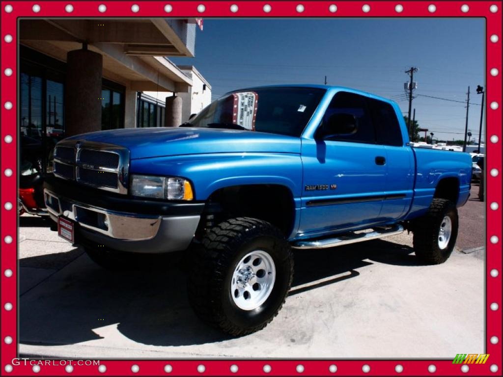 2001 Ram 1500 ST Club Cab 4x4 - Intense Blue Pearl / Agate photo #1