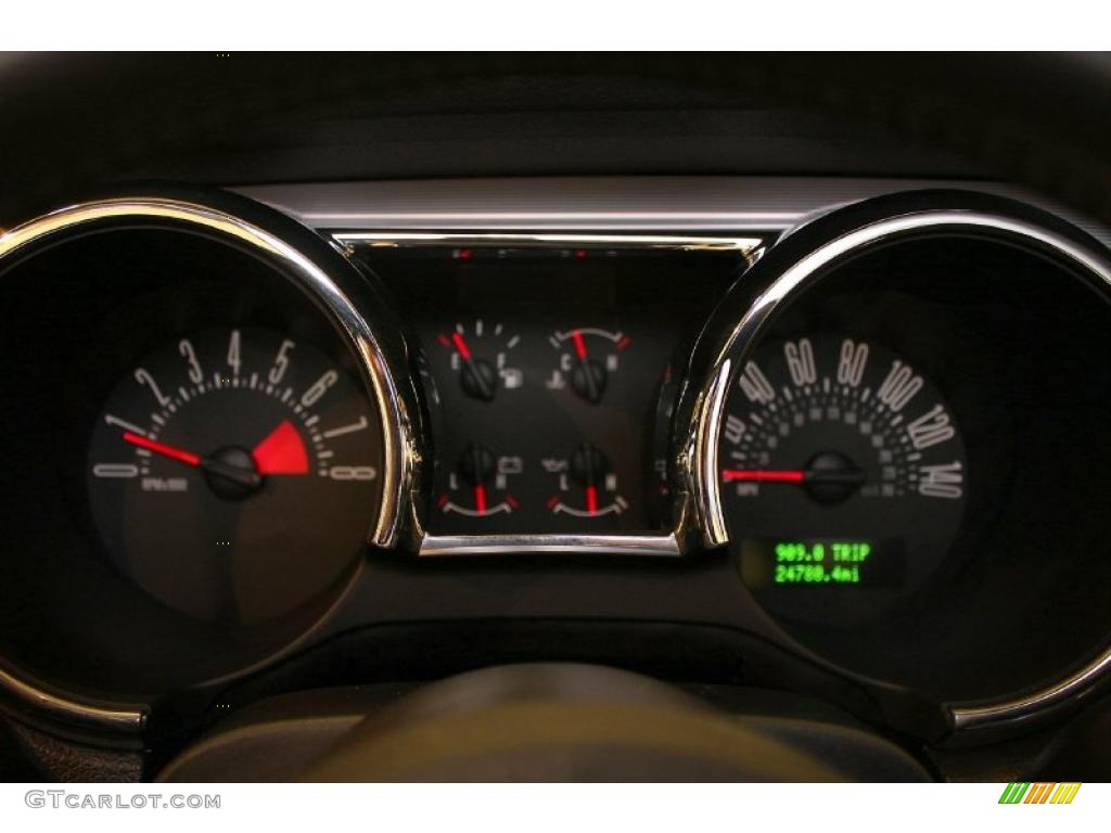 2005 Mustang GT Premium Coupe - Screaming Yellow / Dark Charcoal photo #14