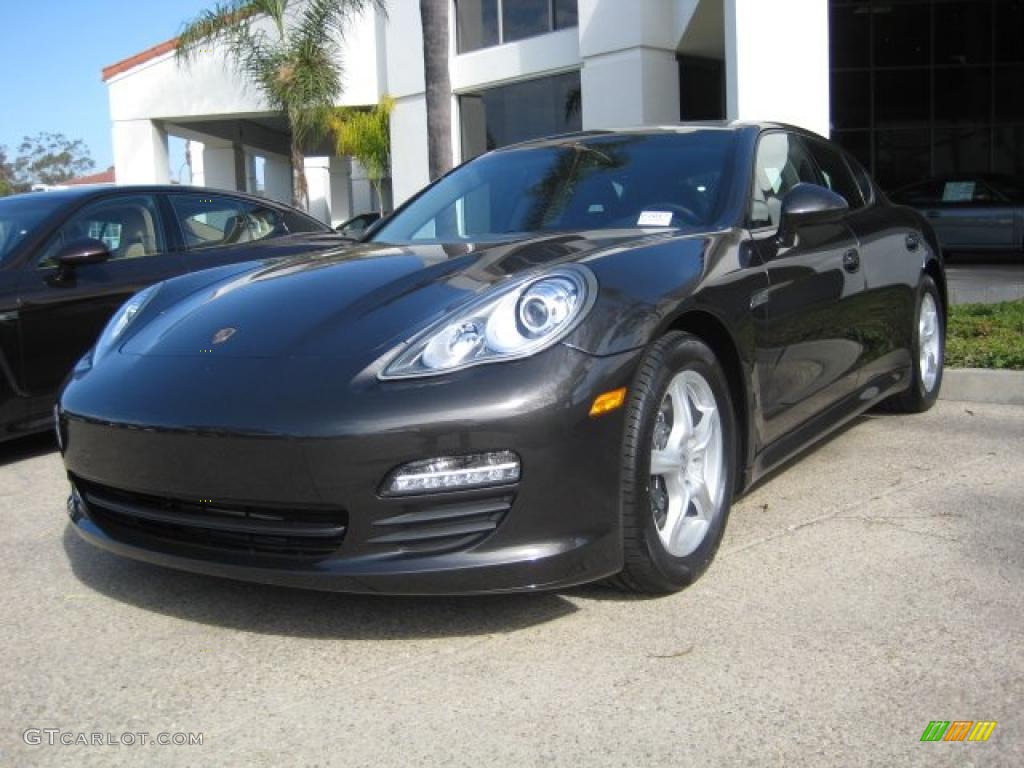 Carbon Grey Metallic Porsche Panamera