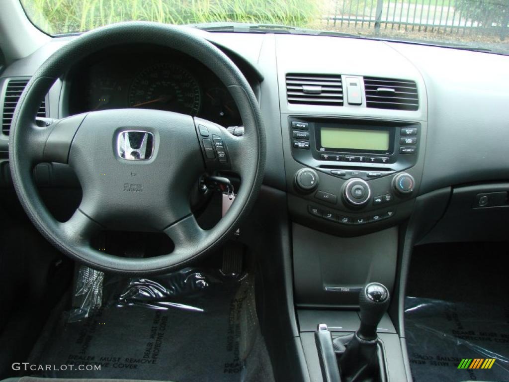 2005 Accord LX Sedan - Silver Frost Metallic / Black photo #5