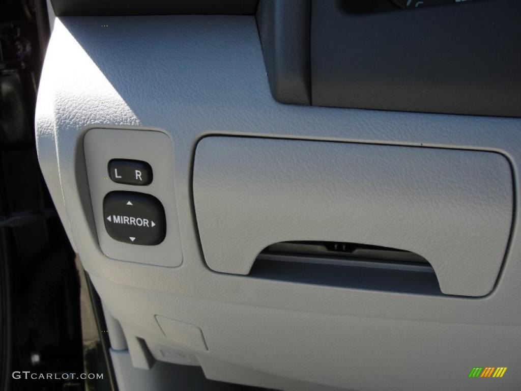 2008 Camry SE - Black / Dark Charcoal photo #42