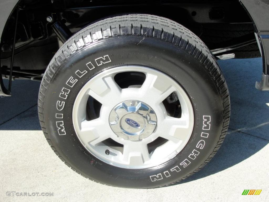 2010 F150 XLT SuperCrew - Tuxedo Black / Medium Stone photo #13