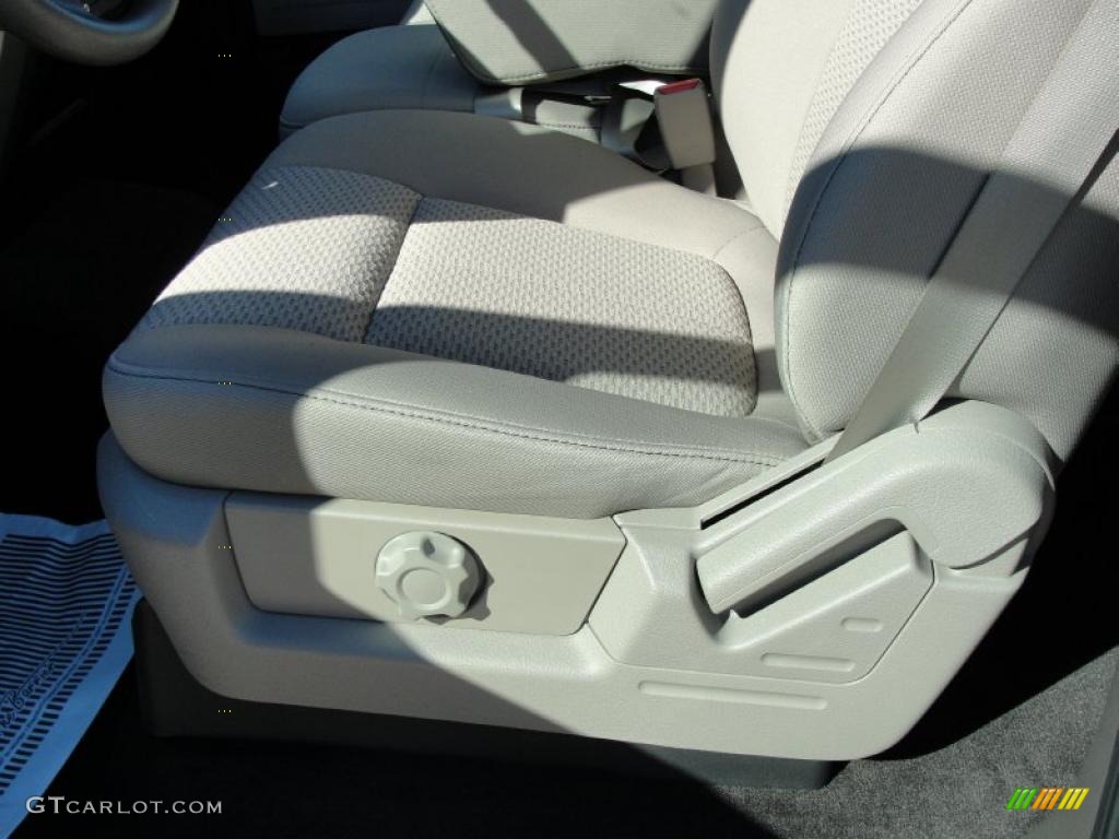 2010 F150 XLT SuperCrew - Tuxedo Black / Medium Stone photo #34