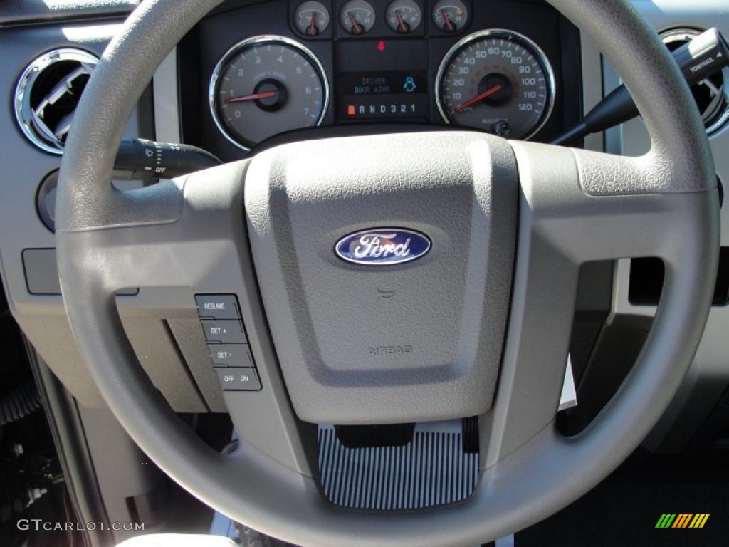 2010 F150 XLT SuperCrew - Tuxedo Black / Medium Stone photo #40