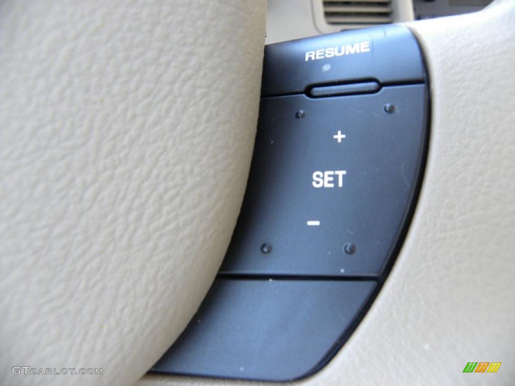 2006 Grand Marquis GS - Light Tundra Metallic / Light Camel photo #20