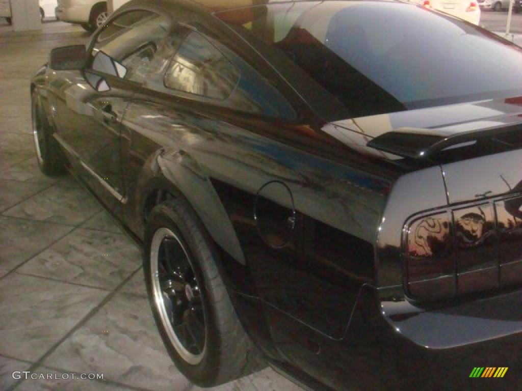 2009 Mustang GT Premium Coupe - Black / Dark Charcoal photo #6