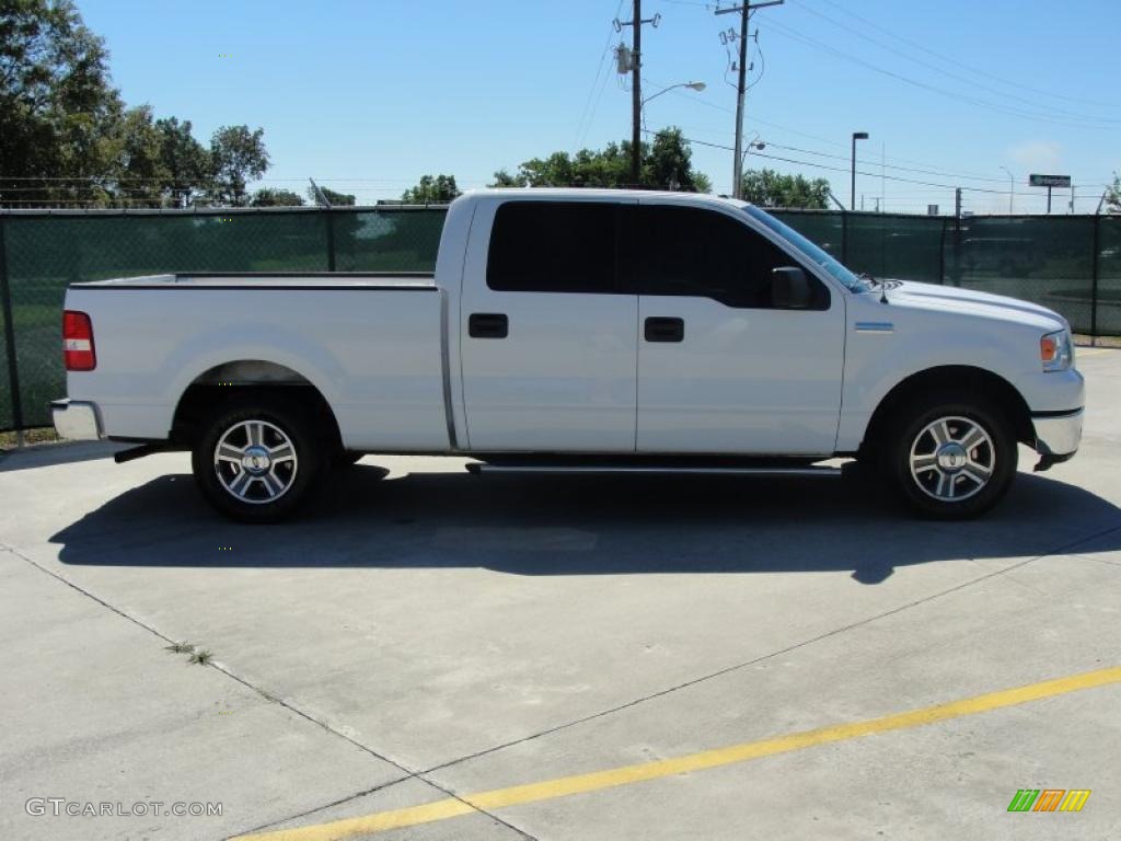 2006 F150 XLT SuperCrew - Oxford White / Medium/Dark Flint photo #2