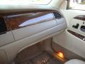 White Pearlescent Metallic - Town Car Cartier Photo No. 18