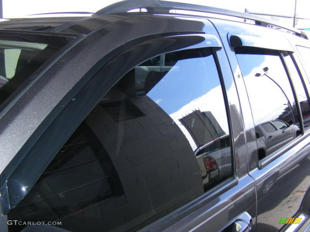 2004 Grand Cherokee Limited 4x4 - Graphite Metallic / Taupe photo #34