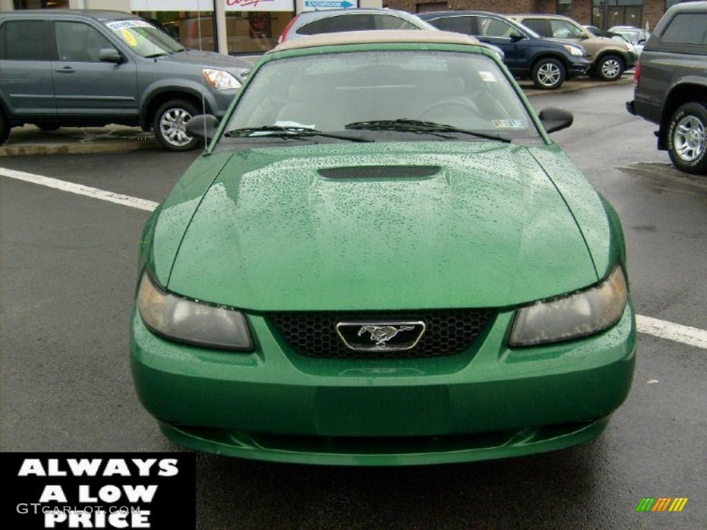 2001 Mustang V6 Convertible - Electric Green Metallic / Medium Parchment photo #2