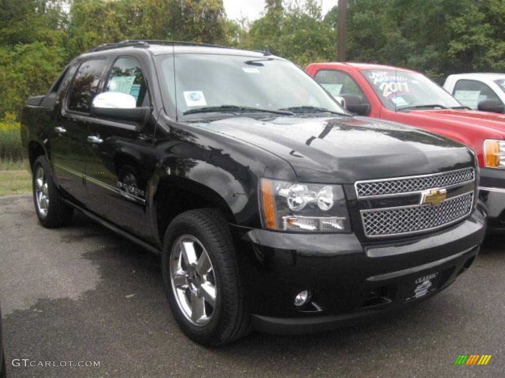 2011 Avalanche LTZ 4x4 - Black / Ebony photo #3