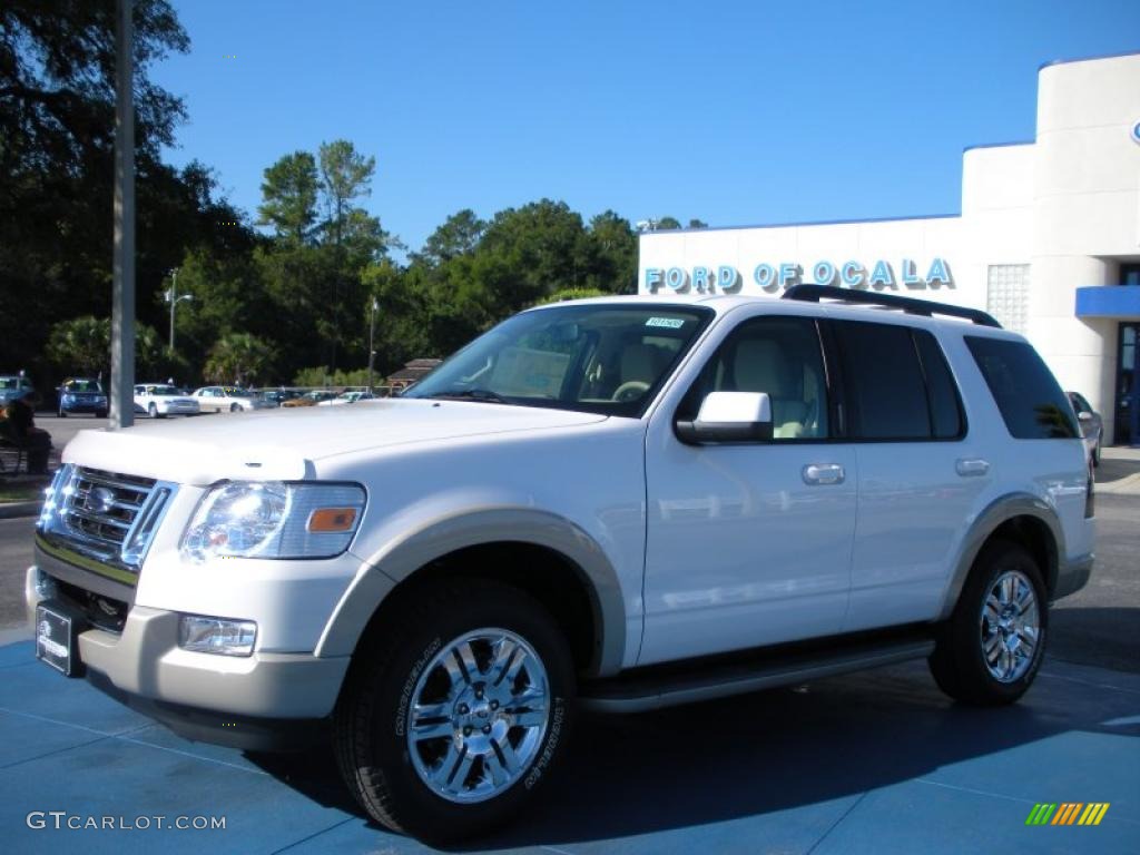 White Platinum Tri-Coat Ford Explorer