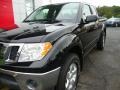 Super Black - Frontier SE V6 King Cab 4x4 Photo No. 7