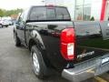 Super Black - Frontier SE V6 King Cab 4x4 Photo No. 8