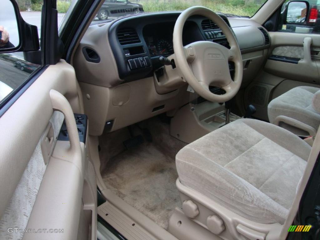 2002 Trooper LS 4x4 - Dragon Green Mica / Beige photo #13