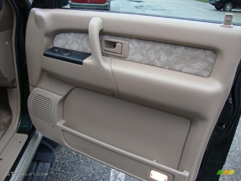 2002 Trooper LS 4x4 - Dragon Green Mica / Beige photo #21