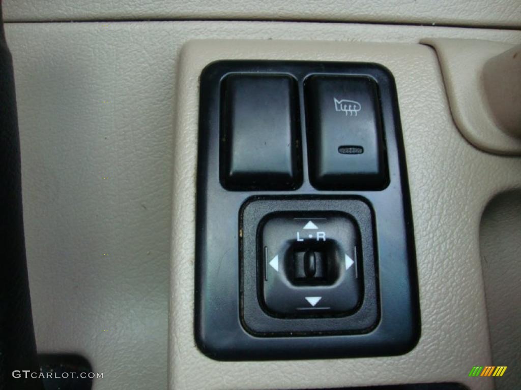 2002 Trooper LS 4x4 - Dragon Green Mica / Beige photo #46