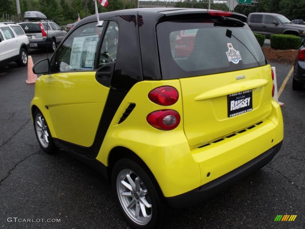 2008 fortwo passion coupe - Light Yellow / Design Black photo #5